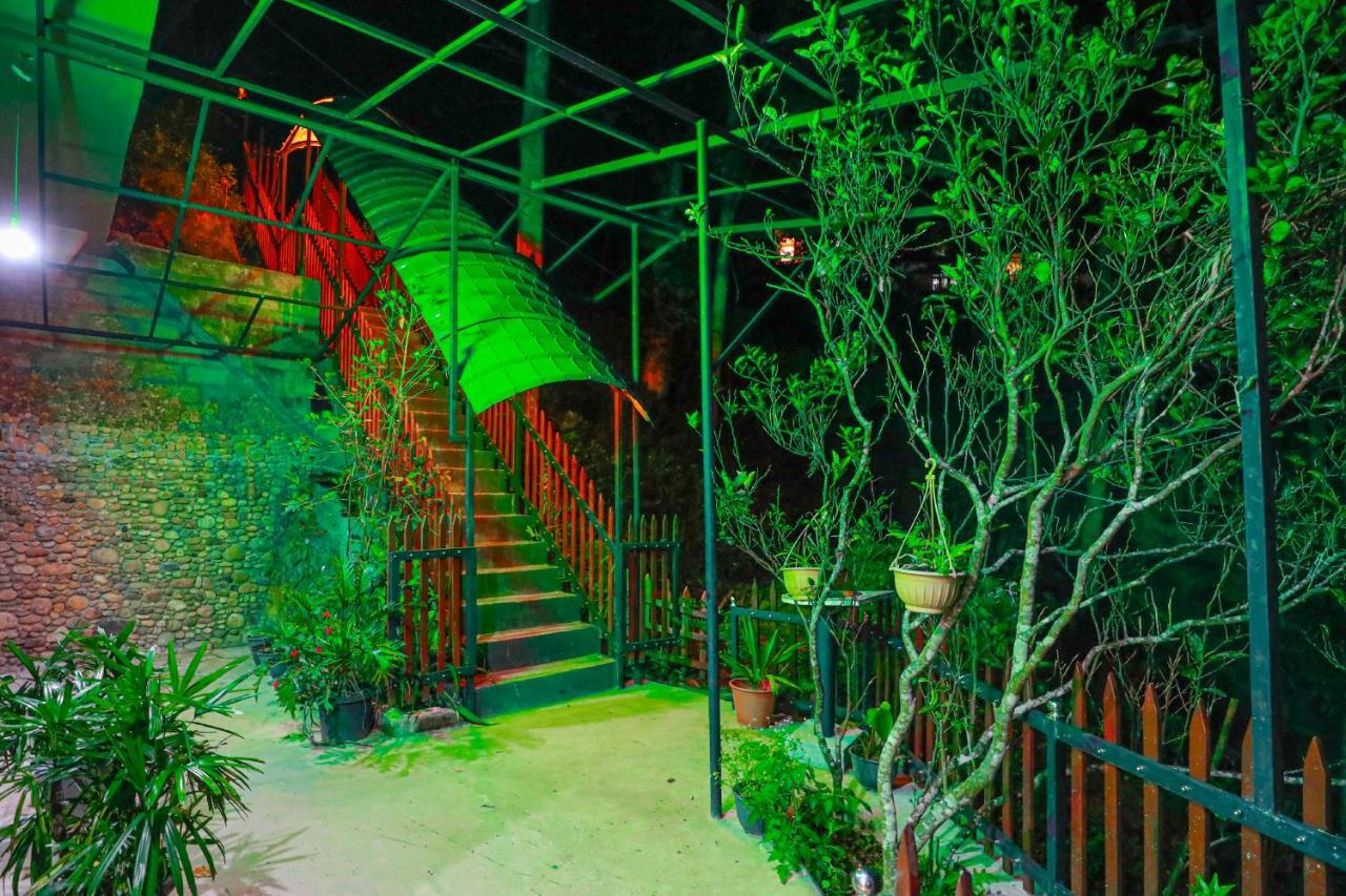 Zircon Ella Bed & Breakfast Exterior photo